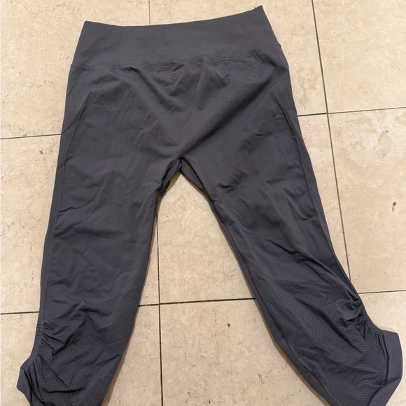 lululemon athletica Nightfall Purple Yoga Capris Pants 💜 - Picture 9 of 11